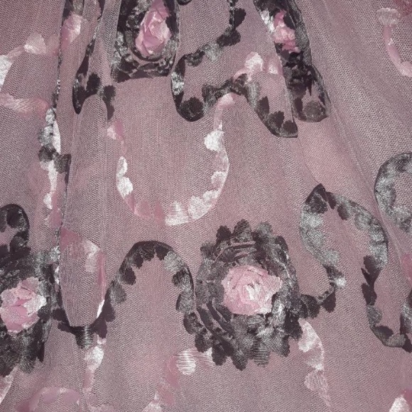 Pink dress - Picture 4 of 5